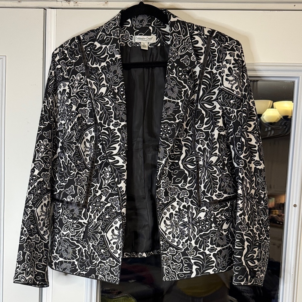 Coldwater Creek Monochrome Floral Blazer size Petite Large
